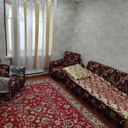 Muharram Homestay In The Neighborhood Of The Registan Square, 家族 ゲストハウス Самарканд Экстерьер фото