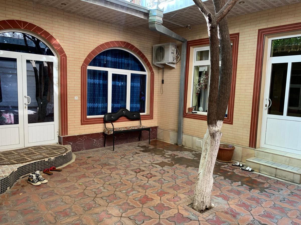 Muharram Homestay In The Neighborhood Of The Registan Square, 家族 ゲストハウス Самарканд Экстерьер фото