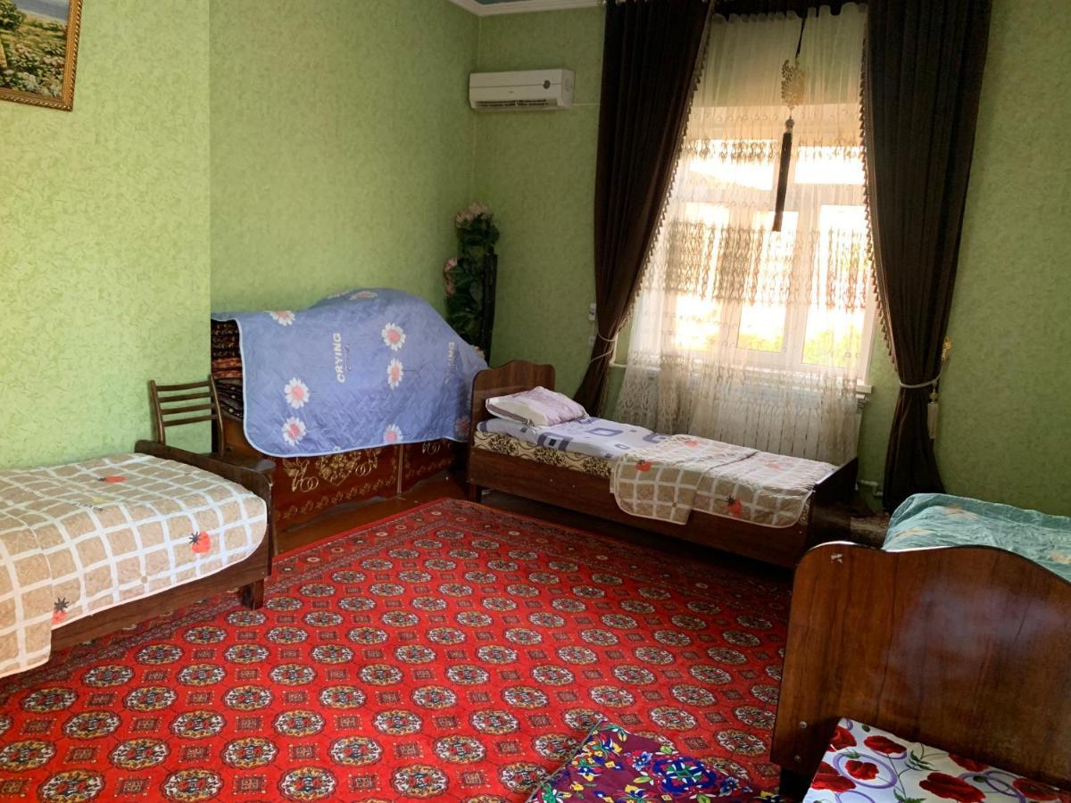 Muharram Homestay In The Neighborhood Of The Registan Square, 家族 ゲストハウス Самарканд Экстерьер фото