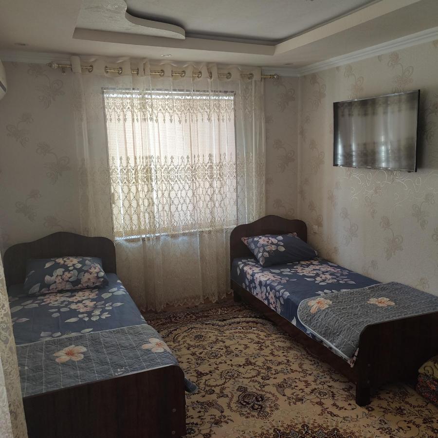 Muharram Homestay In The Neighborhood Of The Registan Square, 家族 ゲストハウス Самарканд Экстерьер фото