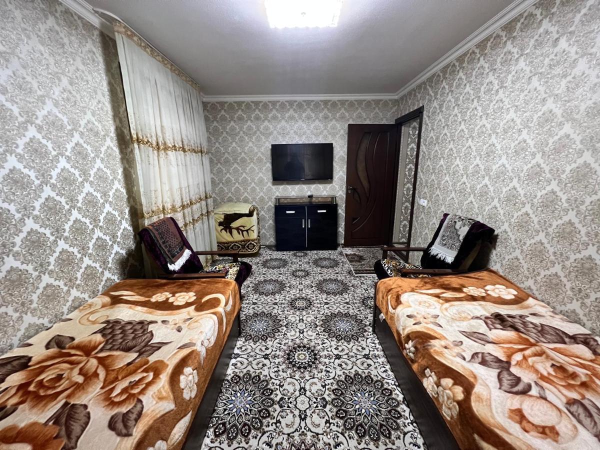 Muharram Homestay In The Neighborhood Of The Registan Square, 家族 ゲストハウス Самарканд Экстерьер фото